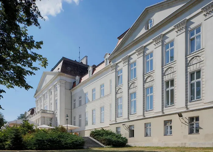 Austria Trend Schloss Wilhelminenberg